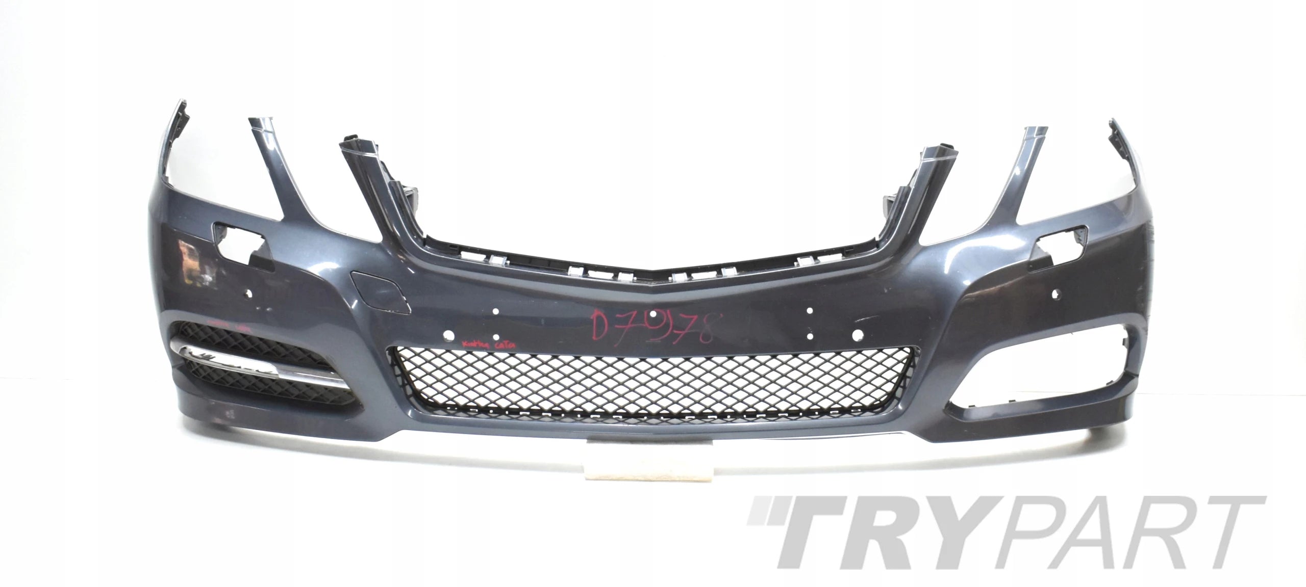 MERCEDES E-CLASS W212 FRONT BUMPER ORIGINAL + GRILLES