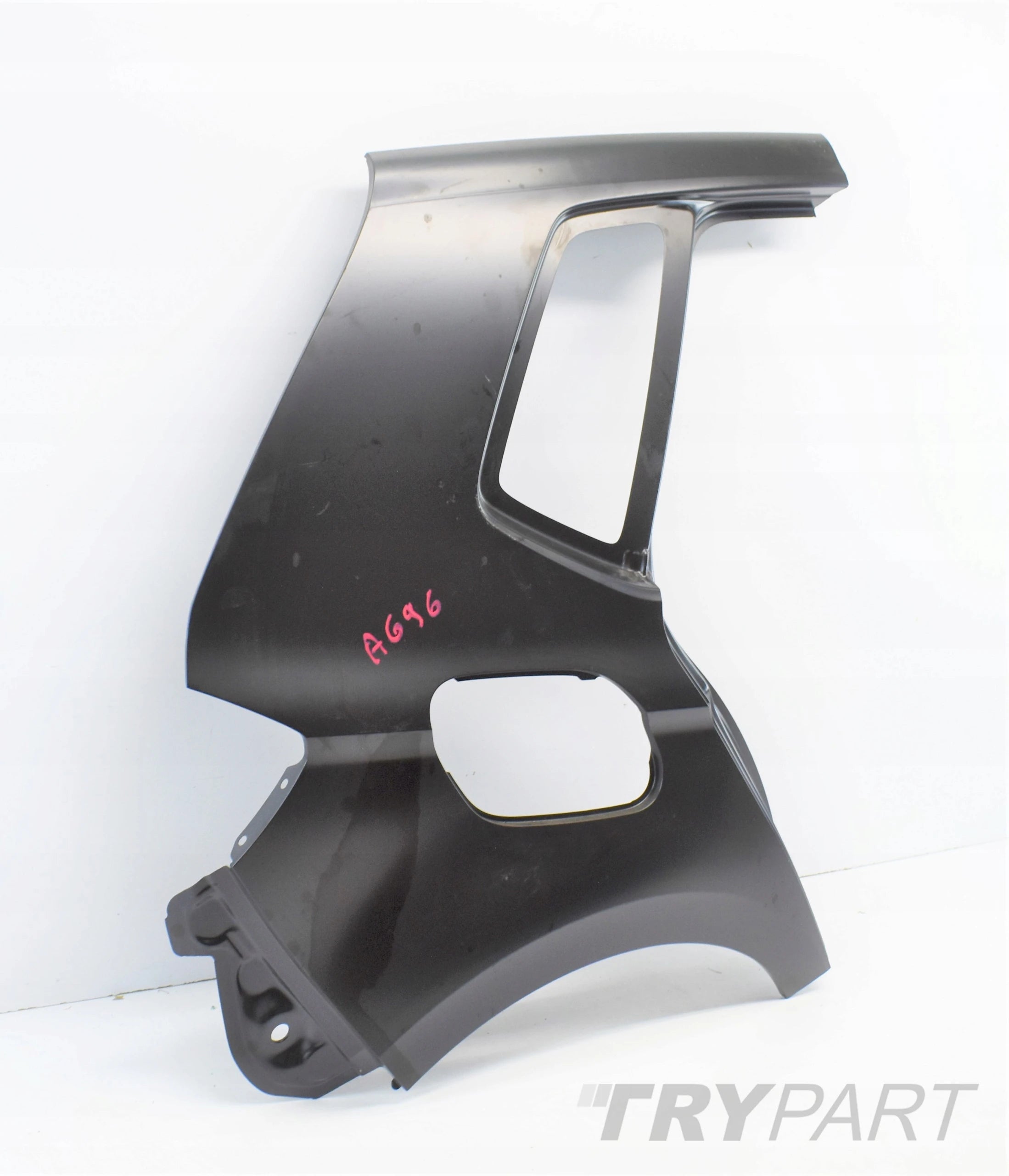 VW SPORTSVAN 510 RIGHT REAR FENDER HOUSING ORG