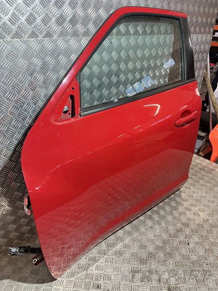 LEFT FRONT DOOR NISSAN JUKE I F15 LIFT 14- Z10