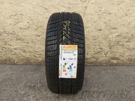 PIRELLI SOTTOZERO 3 235 45 R18 94V winter tire