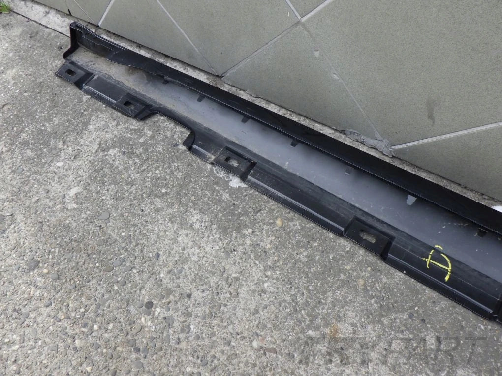 AUDI A5 SPORTBACK 8W 8W8 20- Right Sill Strip