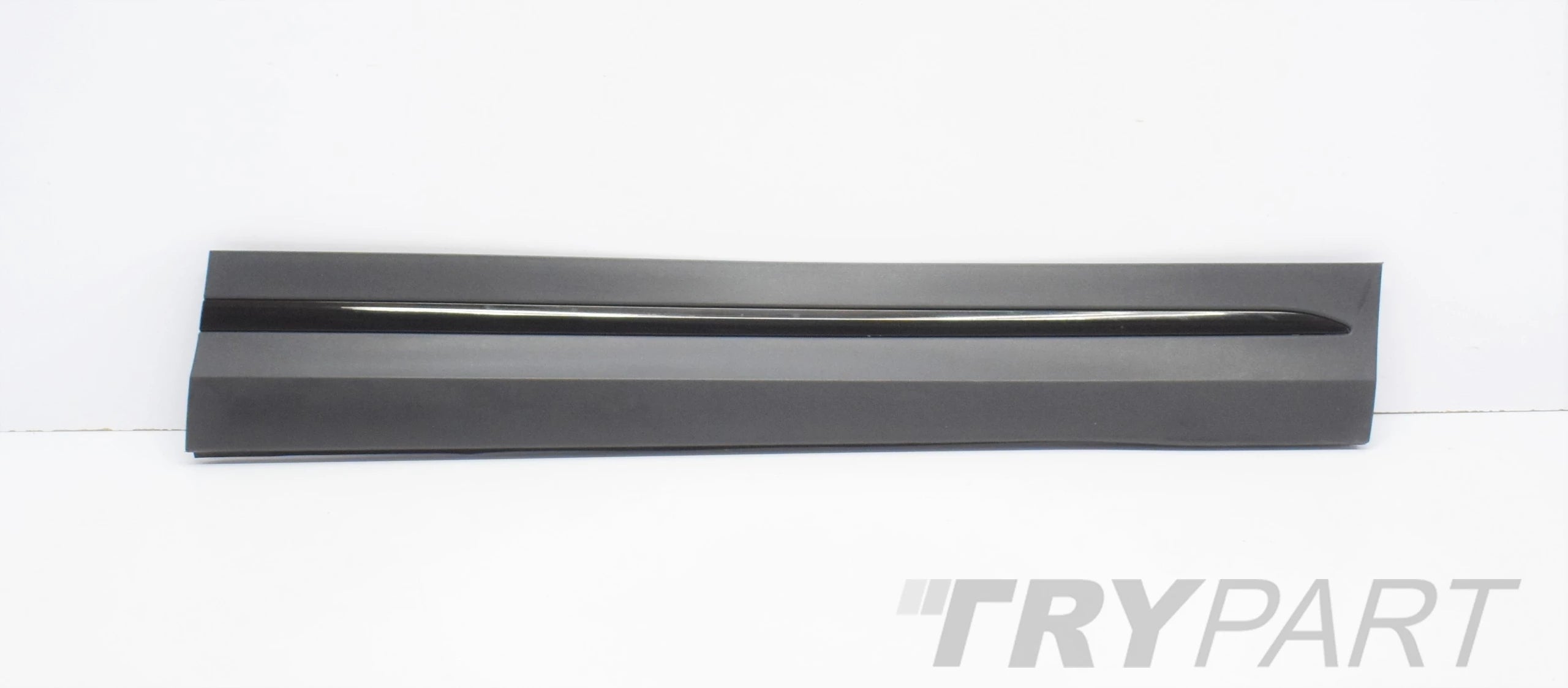 MERCEDES GLA II W247 RIGHT FRONT DOOR MOULDING ORG