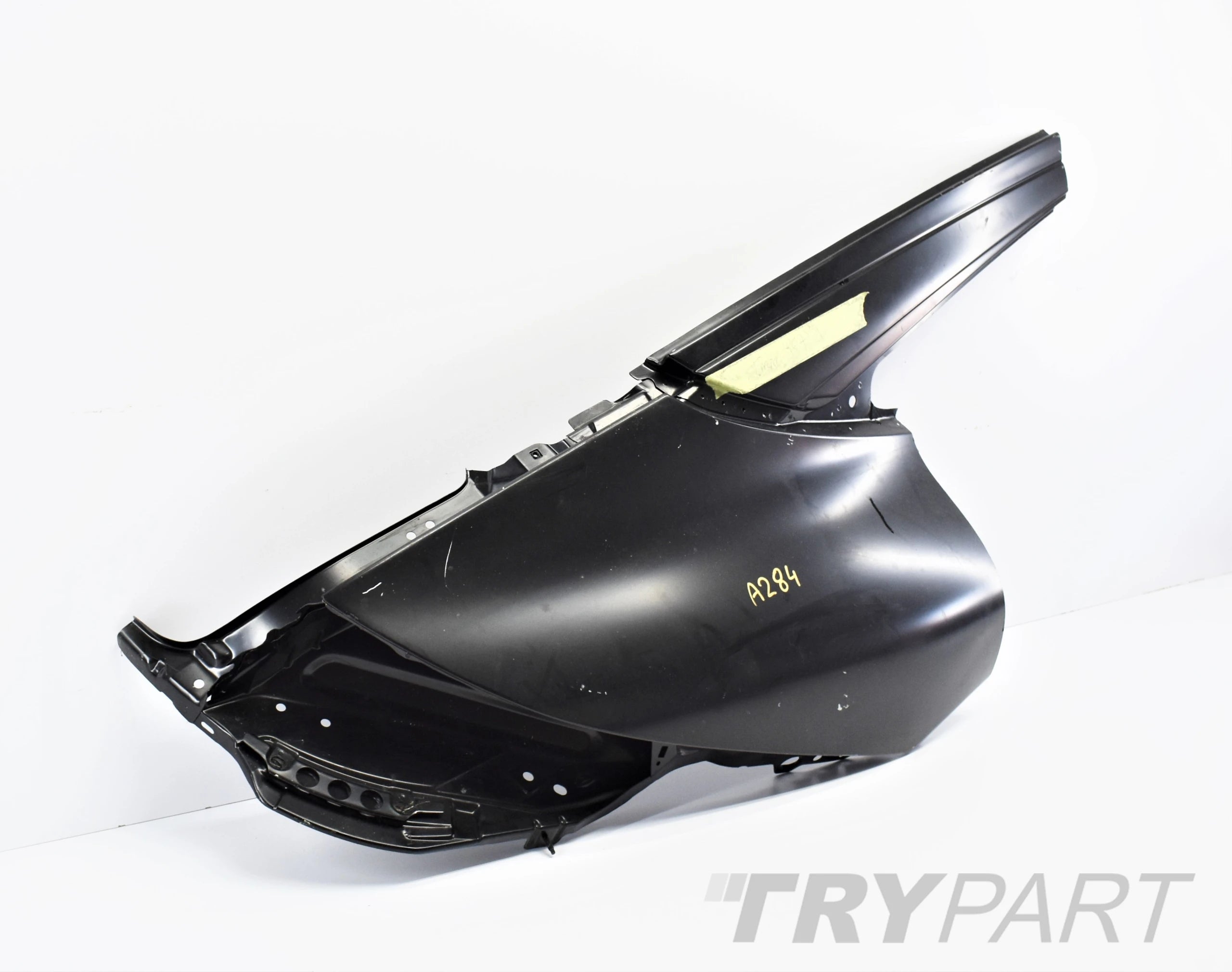 PORSCHE 911 997 TARGA RIGHT REAR FENDER HOUSING