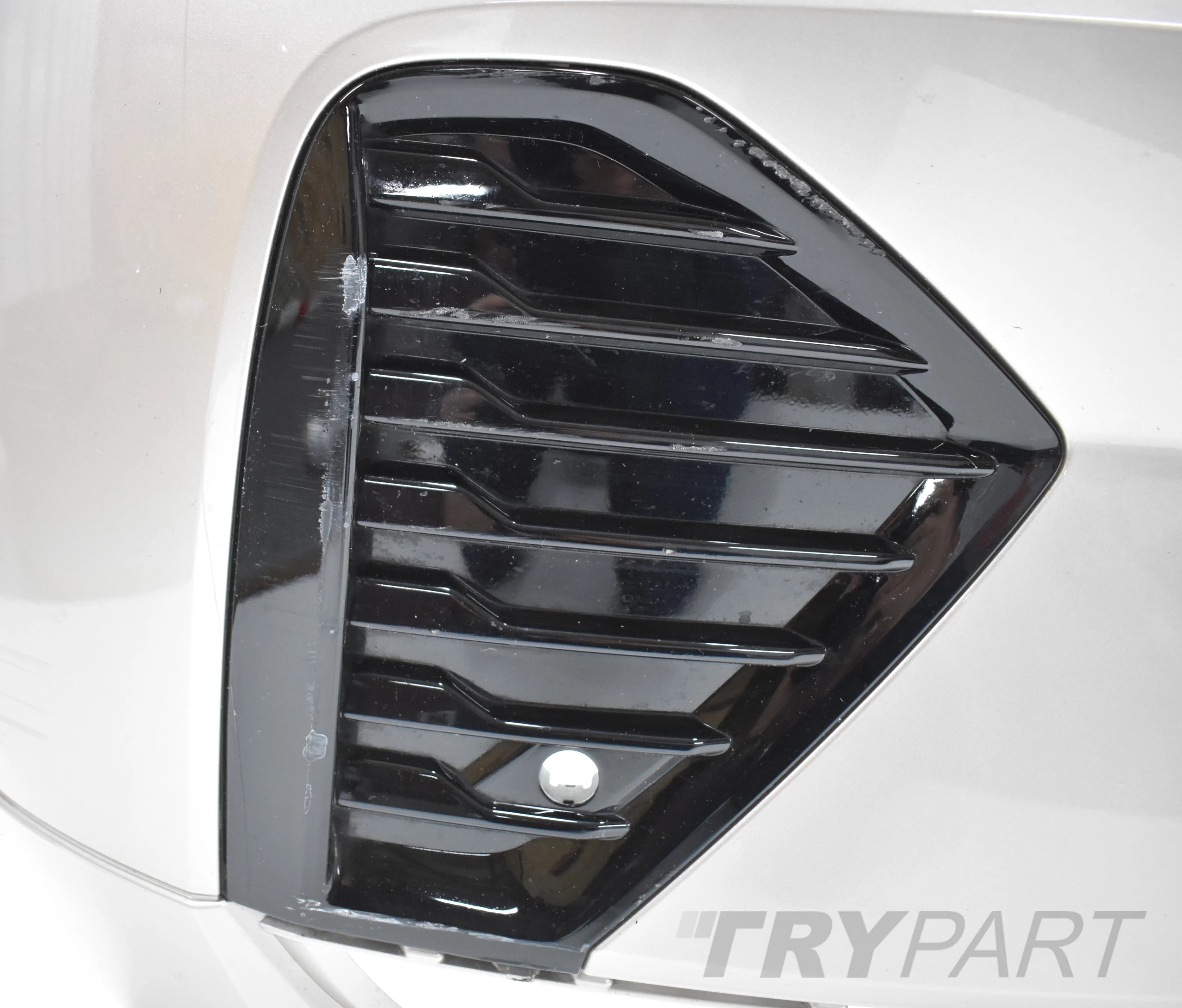 VOLVO XC60 II LIFT R DESIGN FRONT BUMPER ORIGINAL + GRILLE
