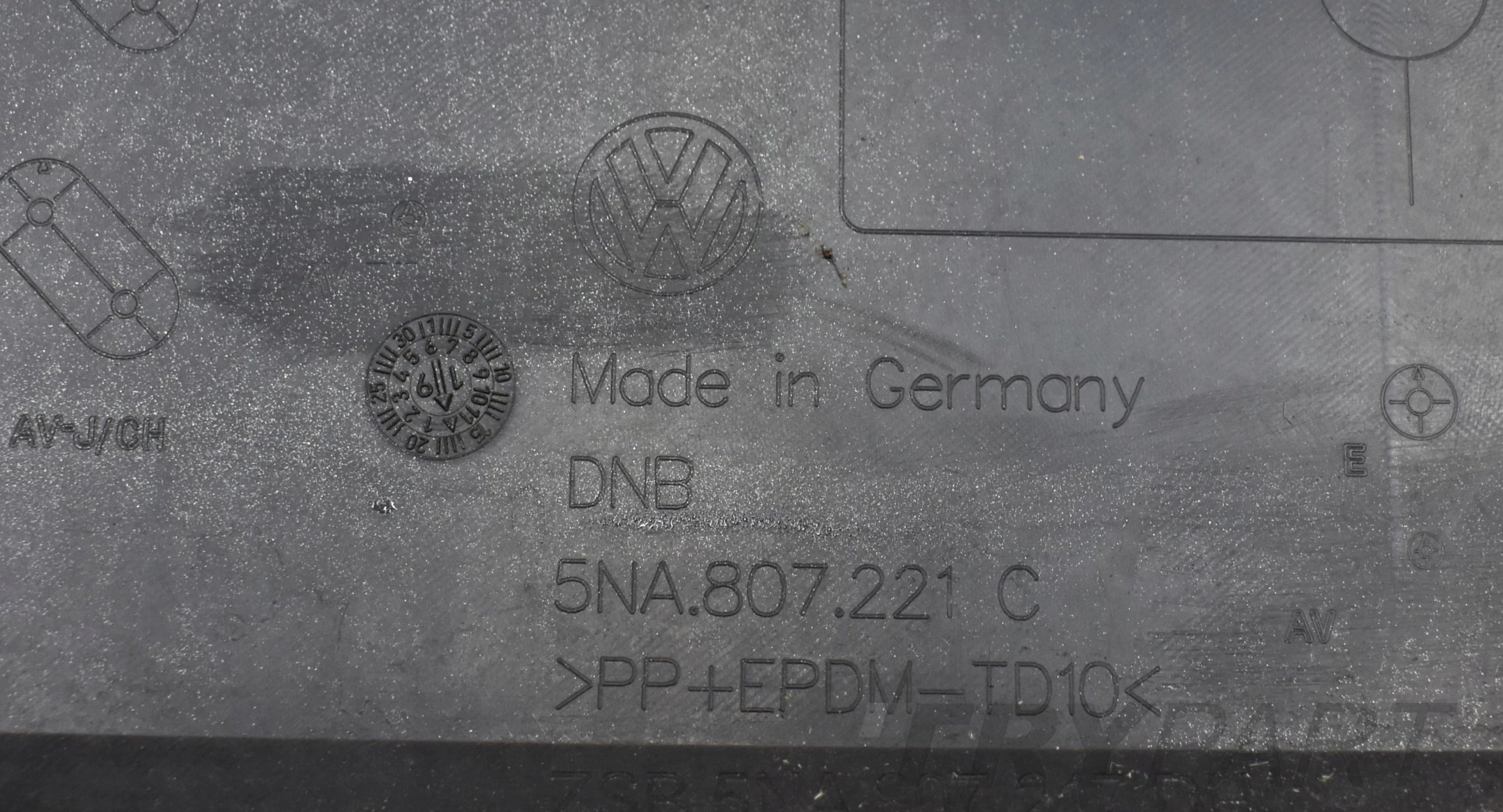 VW TIGUAN II 5NA Facelift Front Bumper OEM