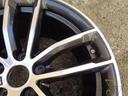 BMW 9.0 J x 18 5x112 ET 44 Aluminum Rim