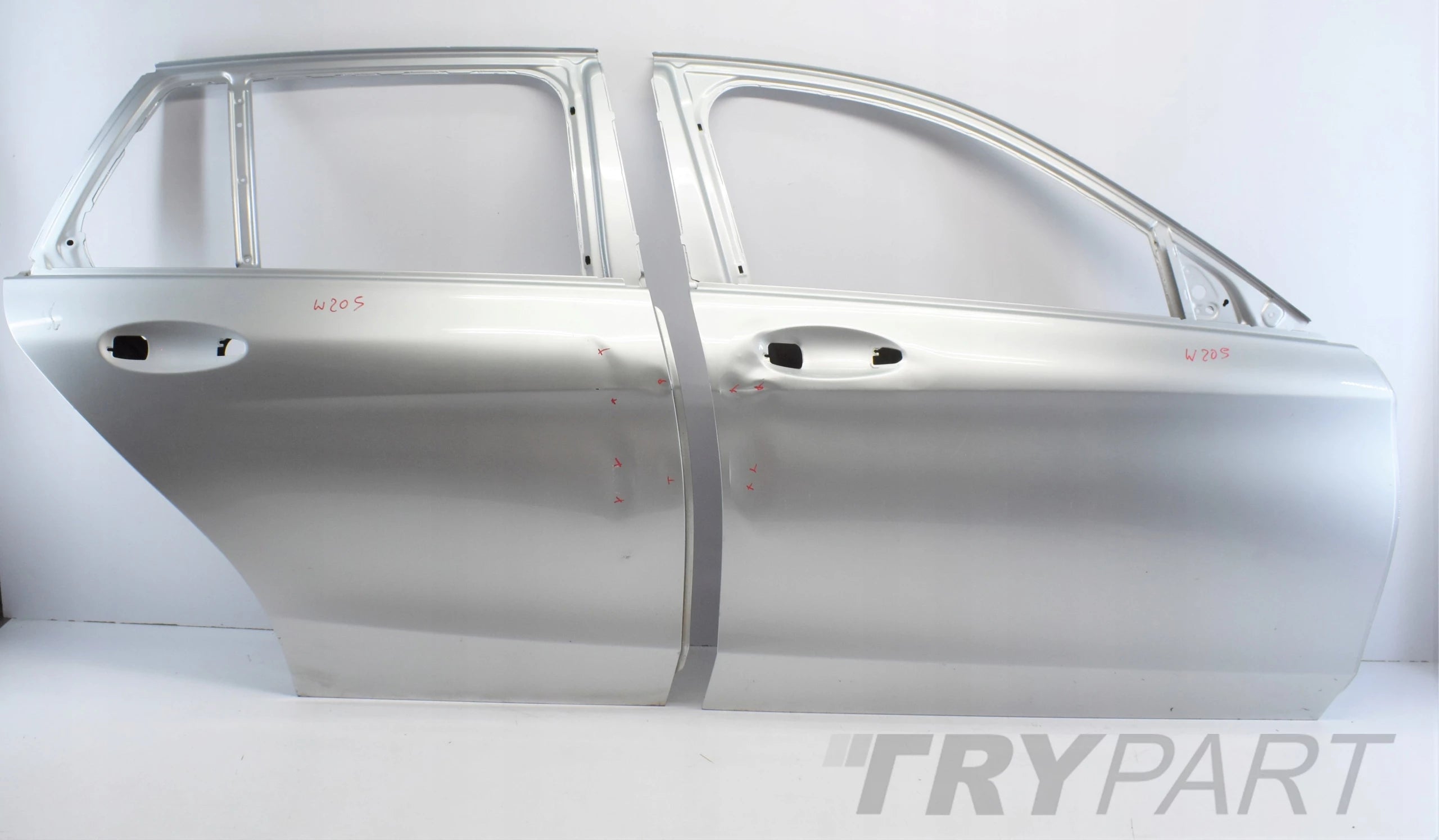 MERCEDES C-CLASS W205 RIGHT FRONT DOOR