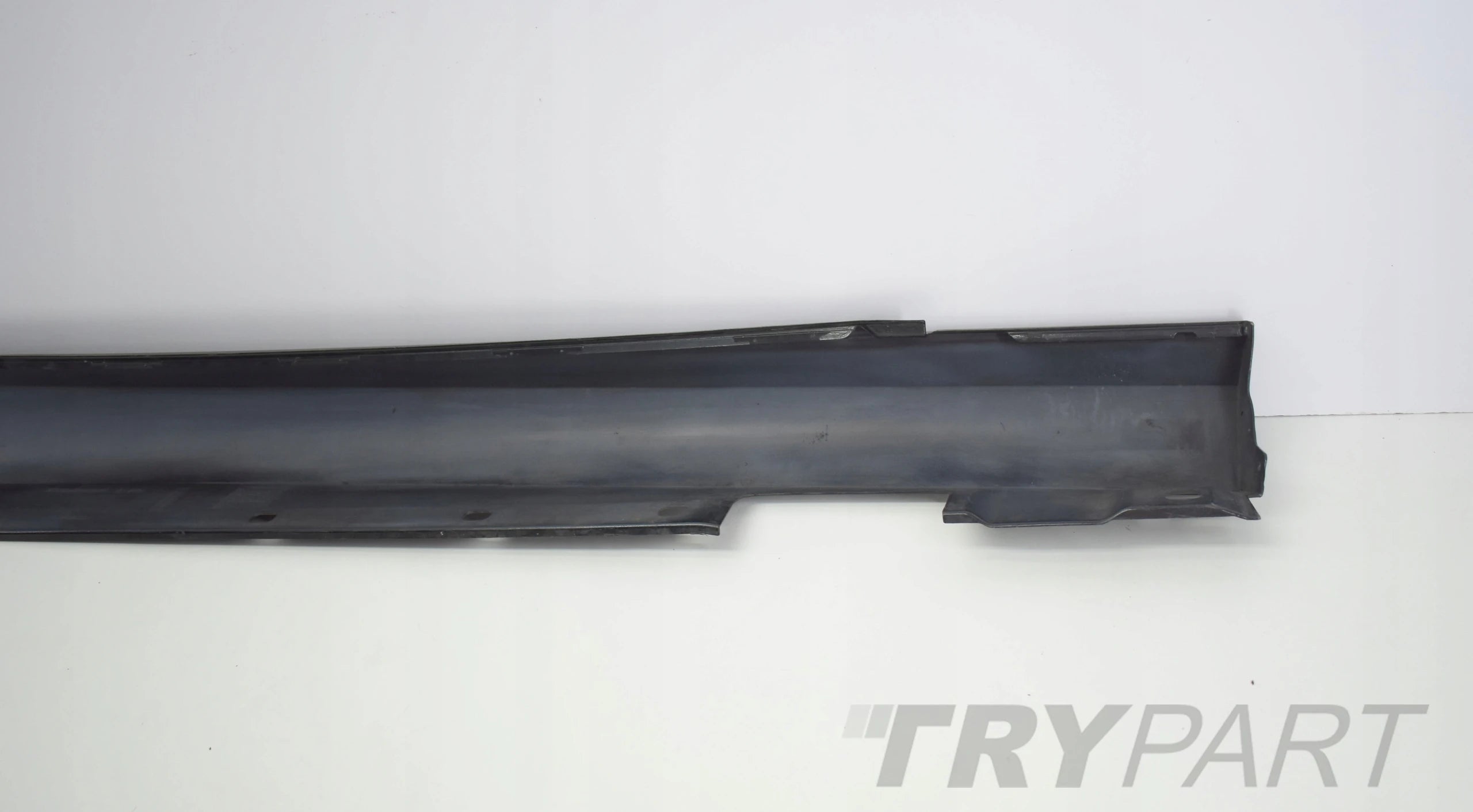 MERCEDES W204 AMG LEFT SILL PROTECTOR STRIP ORG!