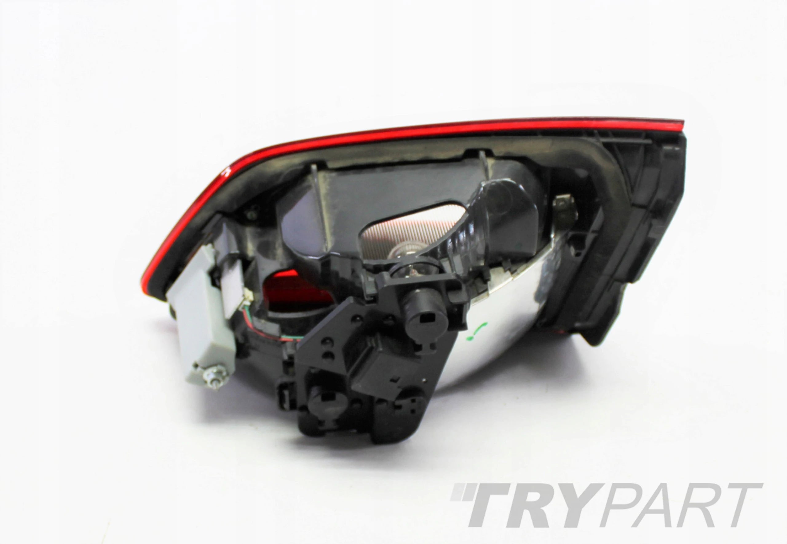 BMW 2 F45 LEFT REAR LIGHT IN TAILGATE ORG EU