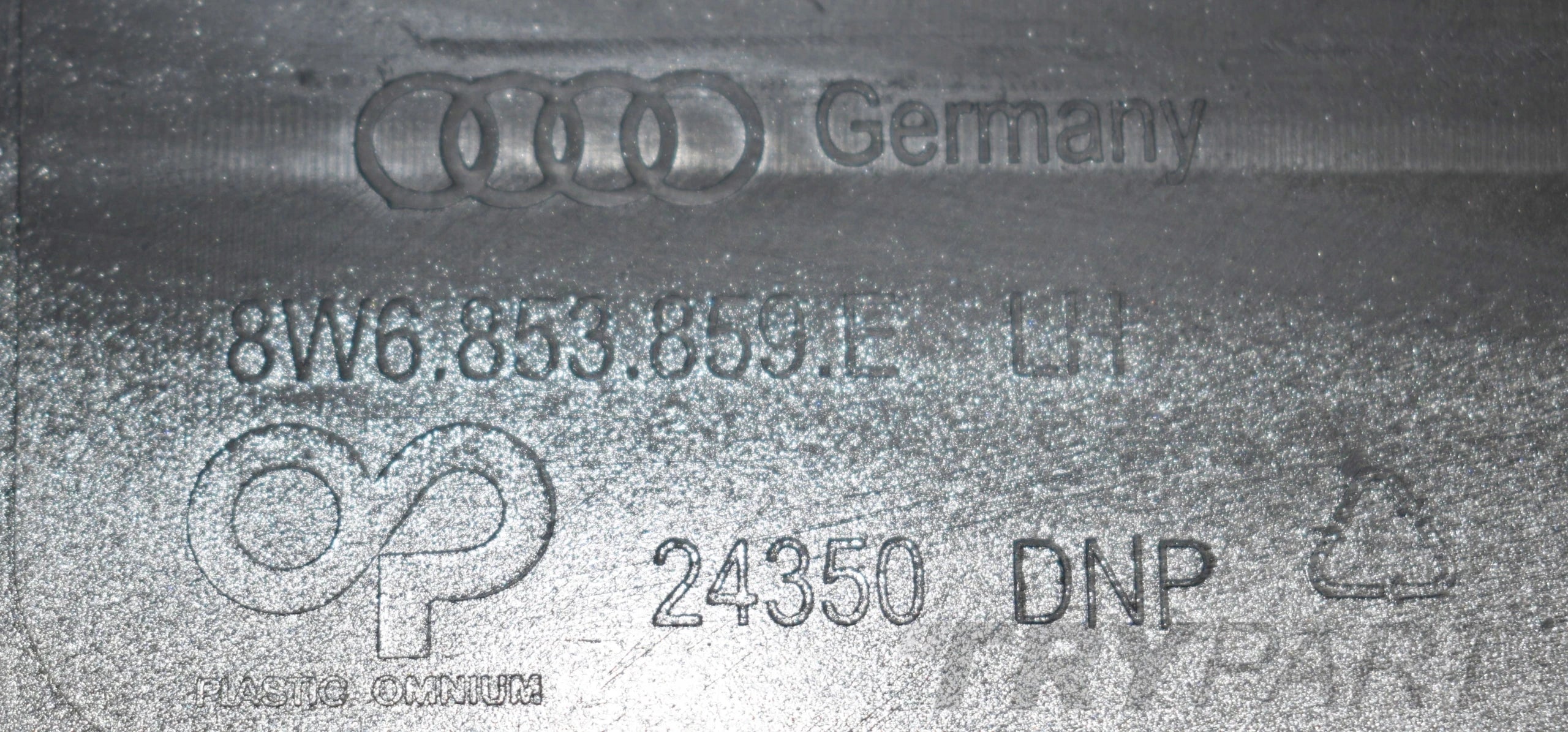 AUDI A5 8W6 S LINE LIFT LEFT SILL MOLDING