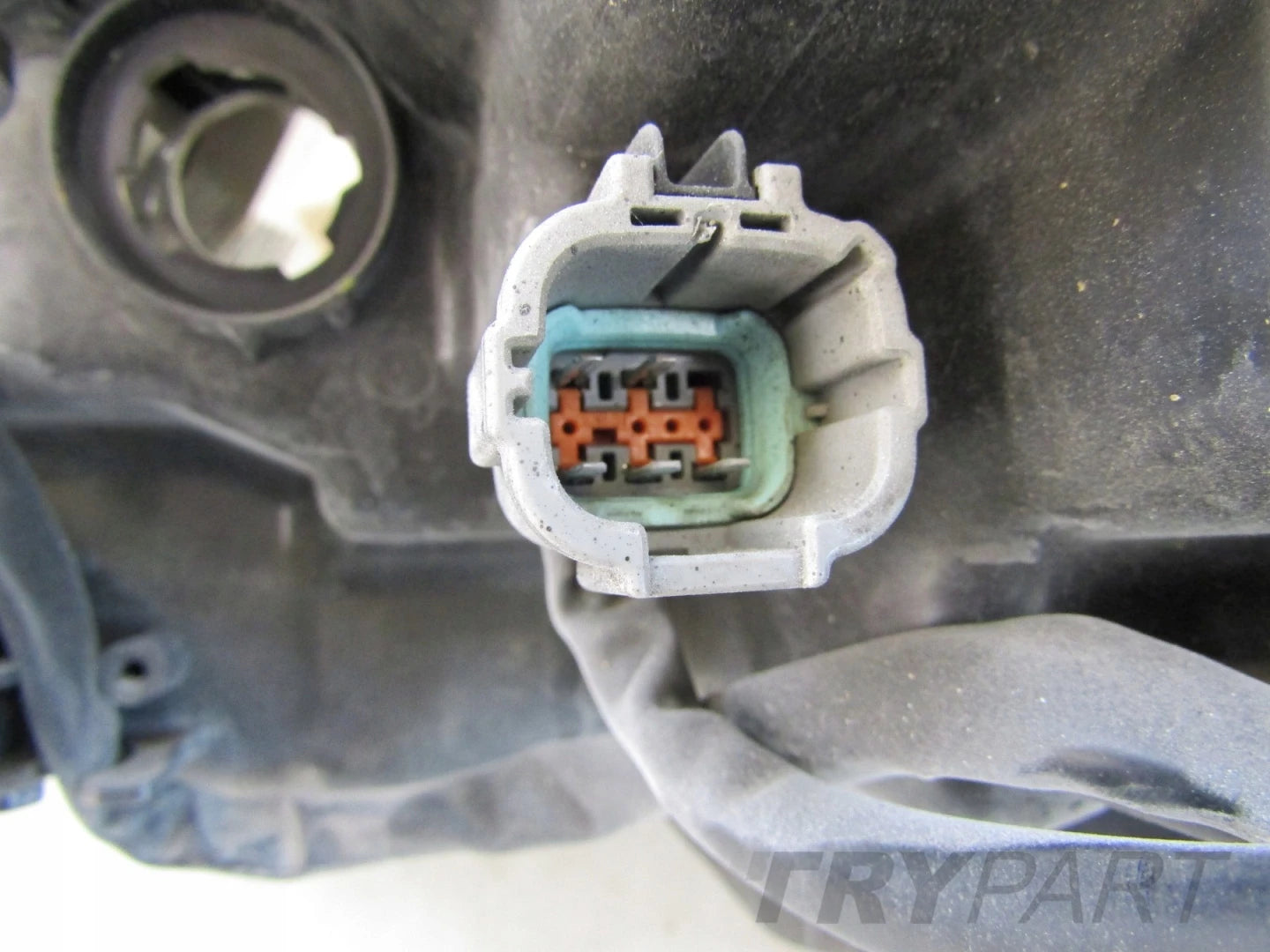 Nissan X TRAIL T32 Standard Headlight 13-17 RH