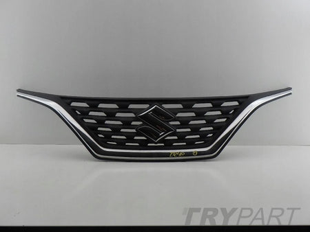 SUZUKI BALENO II 2 15- 71741-68P1 Grille Catch