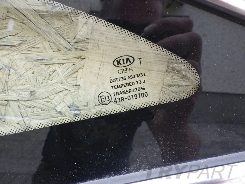 KIA CEED III 3 KOMBI 18- Left Side Body Glass