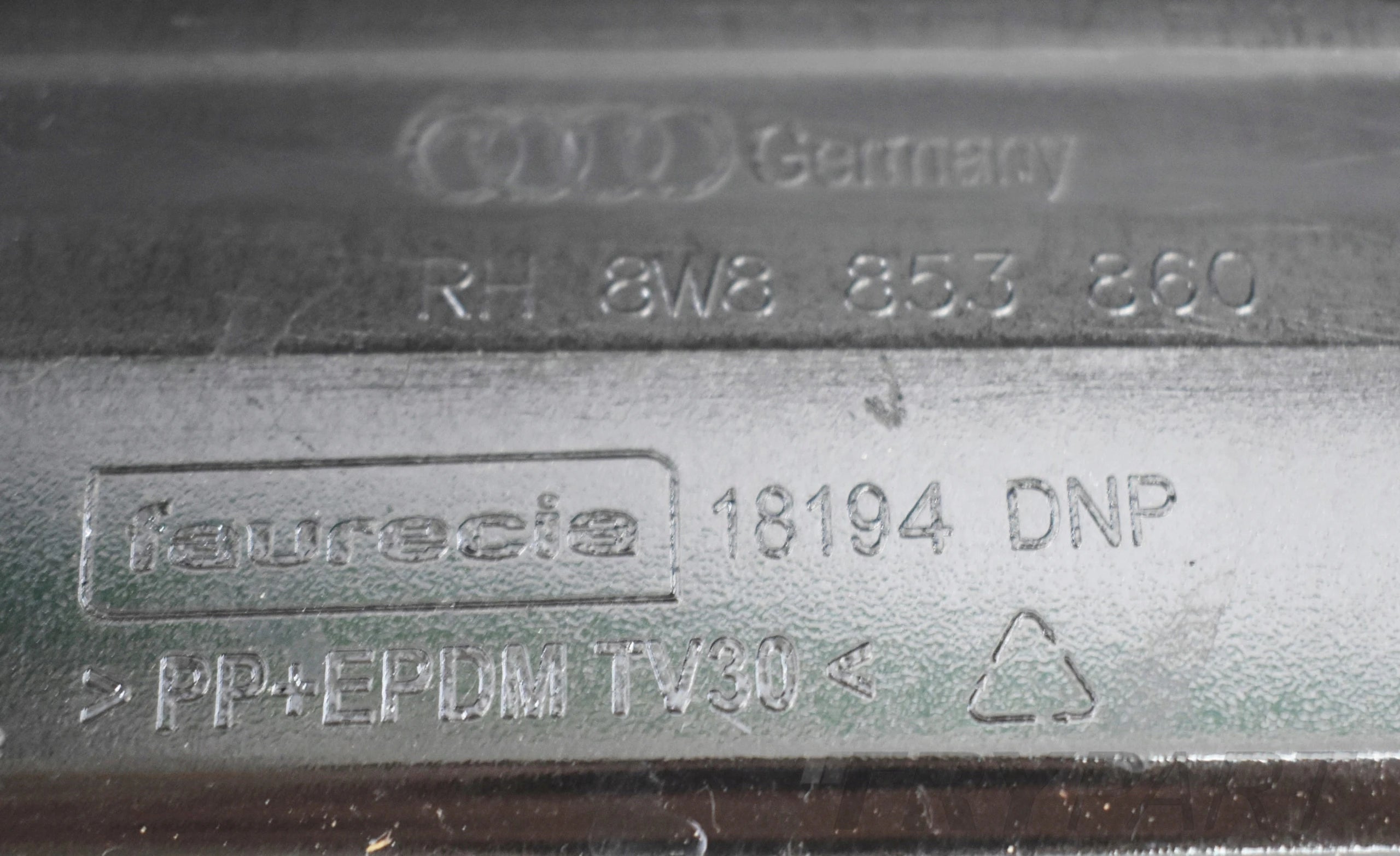 AUDI A5 II 8W8 RIGHT SILL STRIP ORG