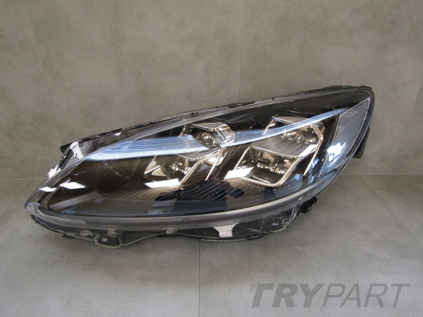 Ford Kuga MK3 LED Headlight LH LEFT 19-24 LV4B-13E015-FC