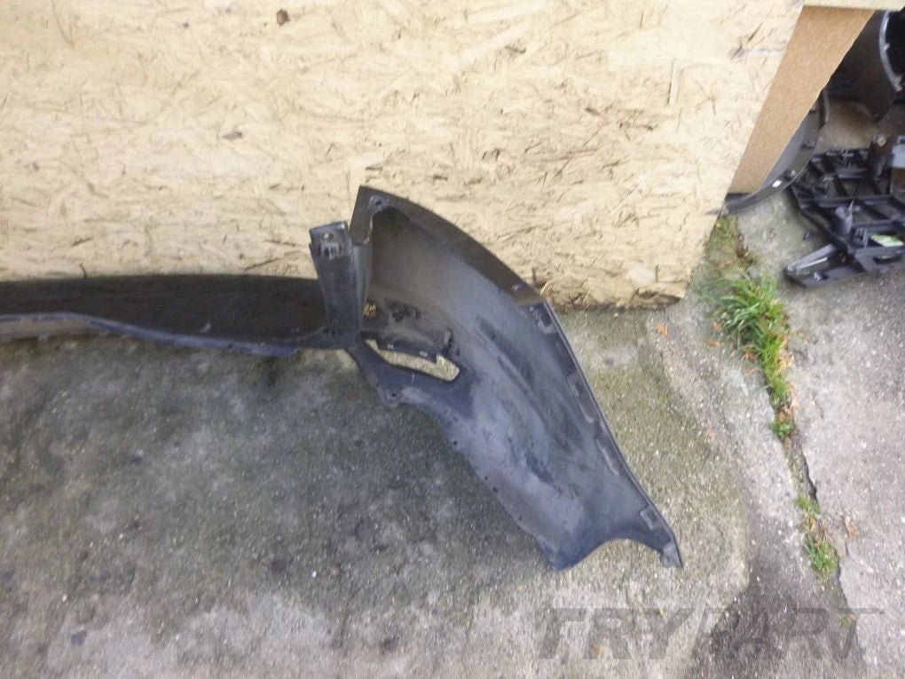RENAULT MEGANE IV 4 KOMBI 15- Rear Bumper