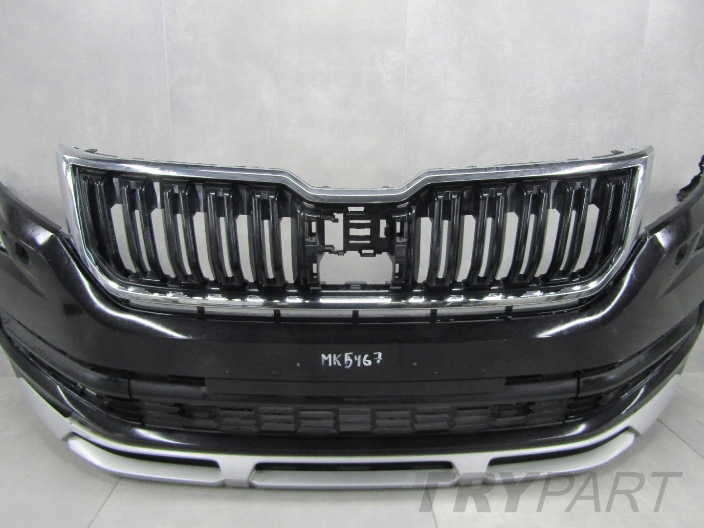 Front Bumper Skoda Kodiaq SCOUT 565 17-21 (+Floor)