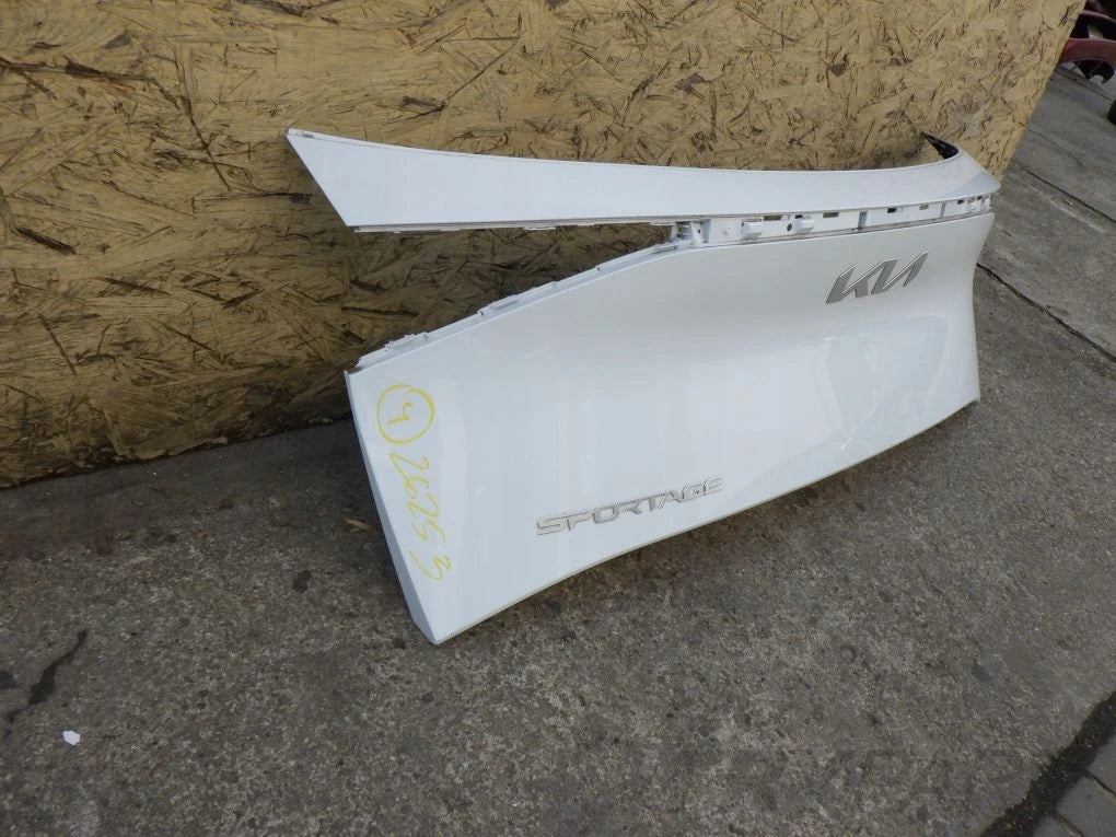 KIA SPORTAGE V 5 21- Trunk Lid Trim Strip