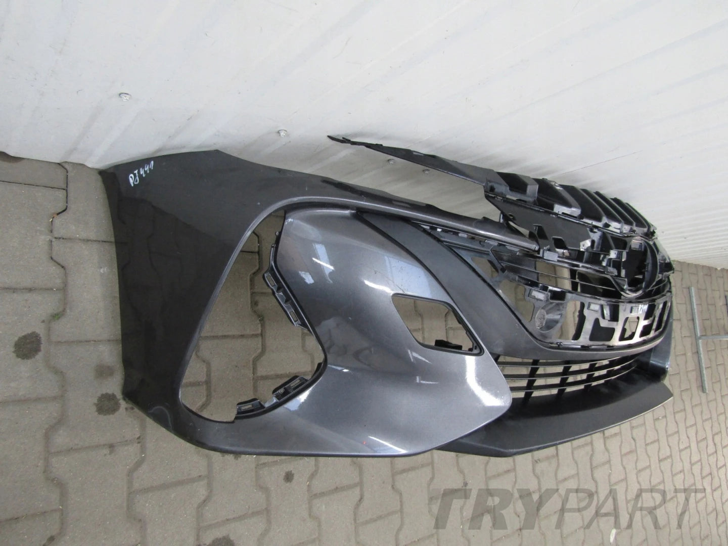 Front Bumper Toyota Prius Prime Plug-in 2 II 16-