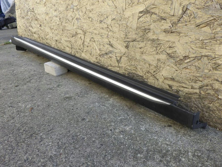 KIA XCEED X-CEED X CEED III 3 18- Right Sill Strip