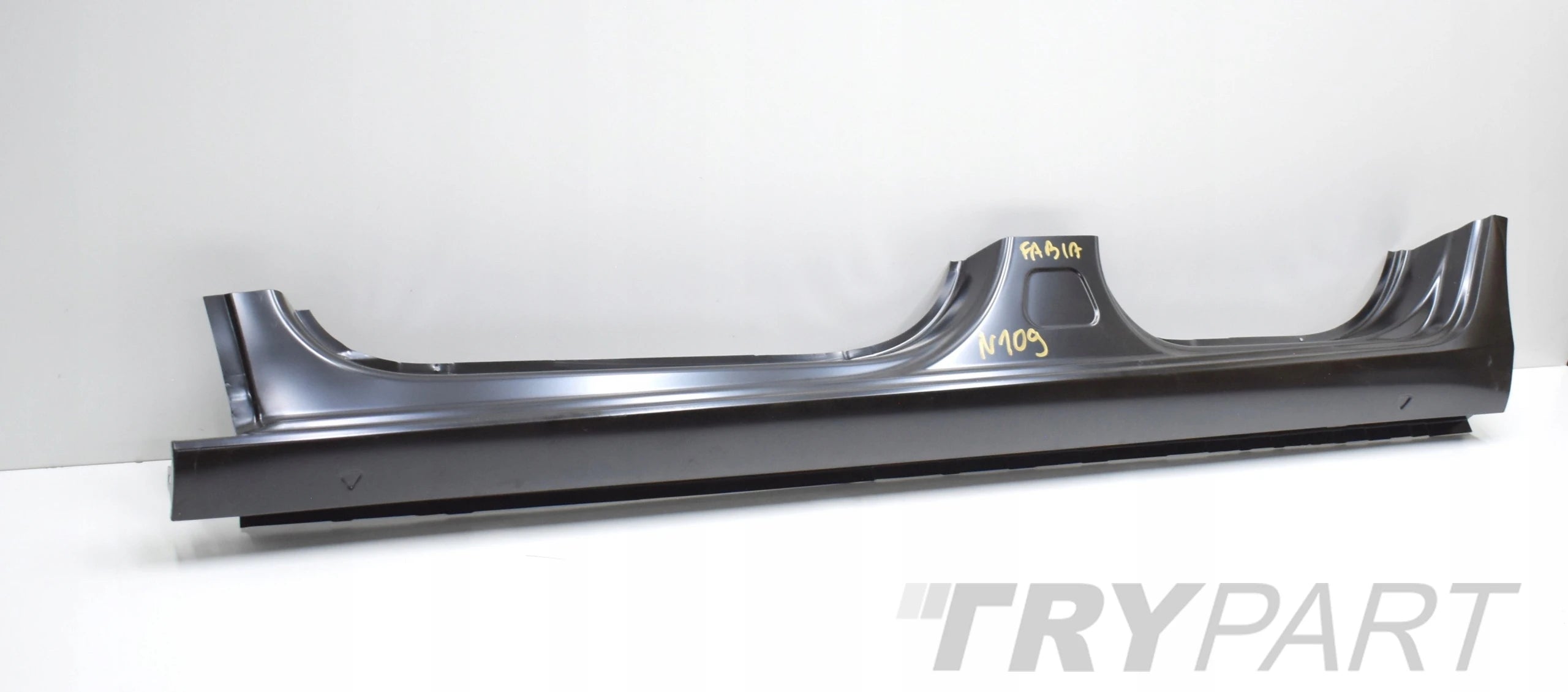 SKODA FABIA III 6V LEFT SILL COVER ORG NEW