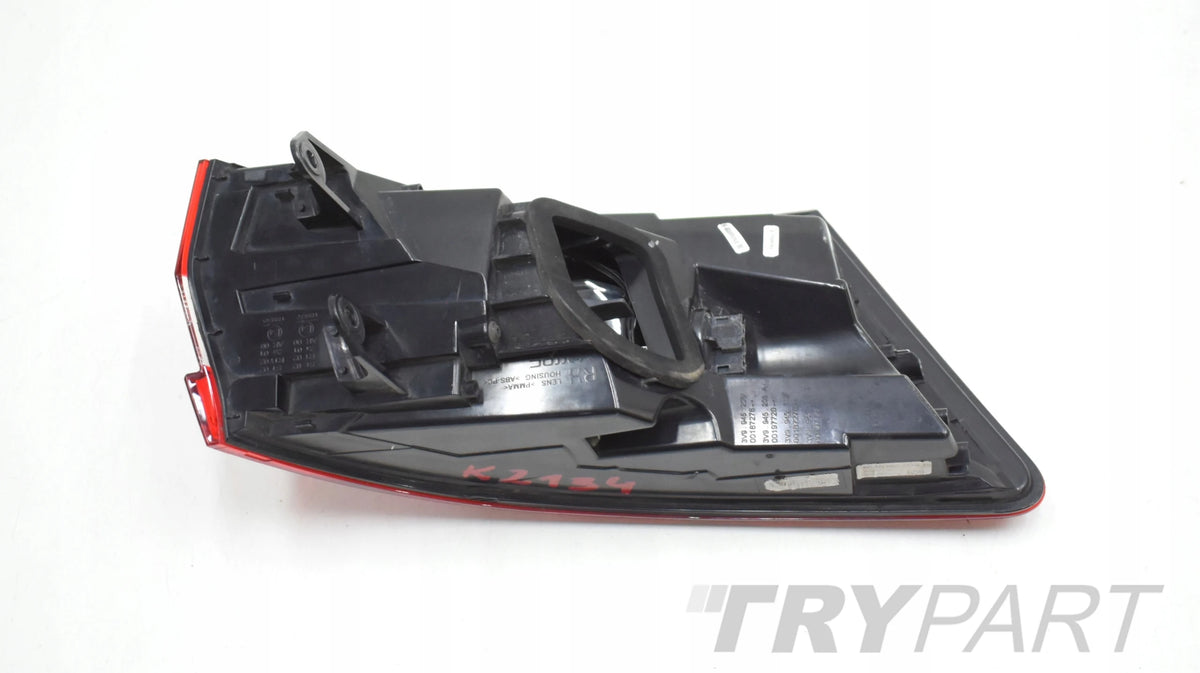 SKODA SUPERB III 3V9 RIGHT REAR LIGHT ORIGINAL EU ESTATE 3V9945208A
