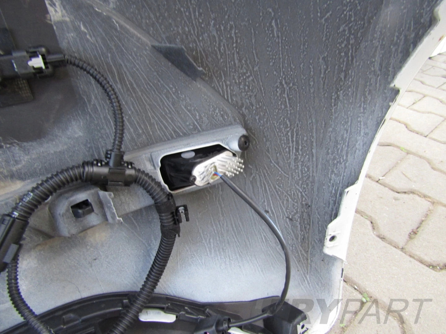 VW Up Lift Rear Bumper 16- (PDC)
