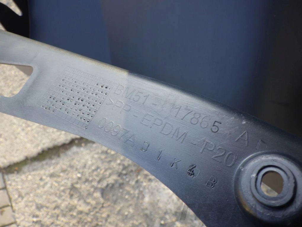 FORD FOCUS MK3 III ESTATE 10- Rear Bumper