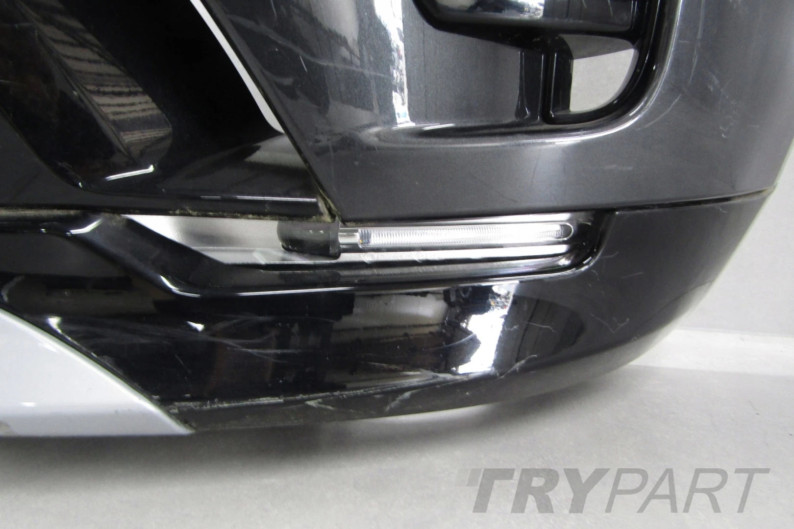 Front Bumper for Land Rover Discovery R Dynamic Lift 21-24 (LED Wiring)