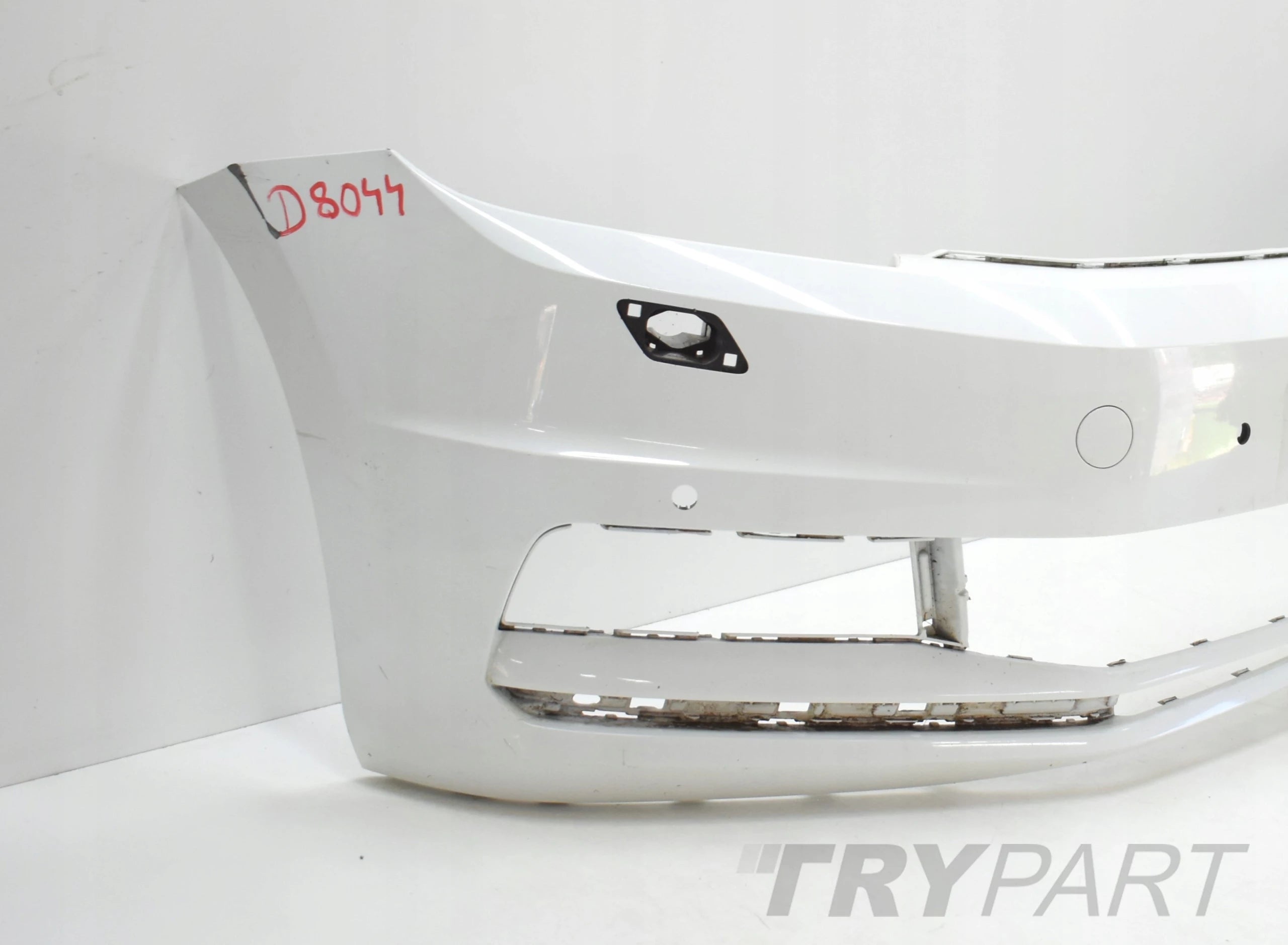 VW TOURAN 5TA FRONT BUMPER ORG