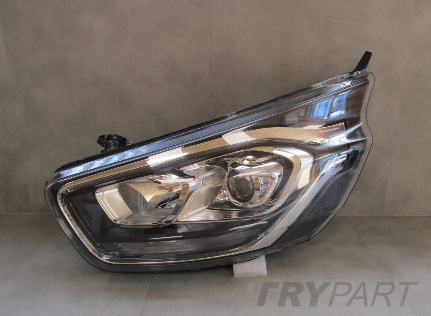 HEADLIGHT FORD TRANSIT CUSTOM LIFT STANDARD LED LENS 17-23 LH