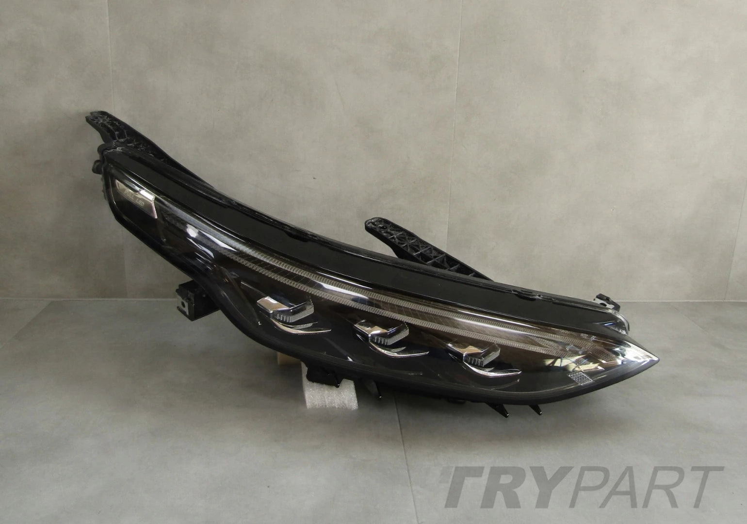 FRONT LAMP MAXUS EUNIQ 6 FULL LED 21- RH SV51-03