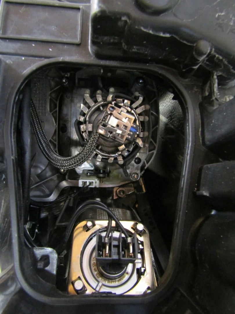 HEADLAMP FORD KUGA MK2 XENON NON-SWIVEL 13-16 RH RIGHT CV44-13D154-AH