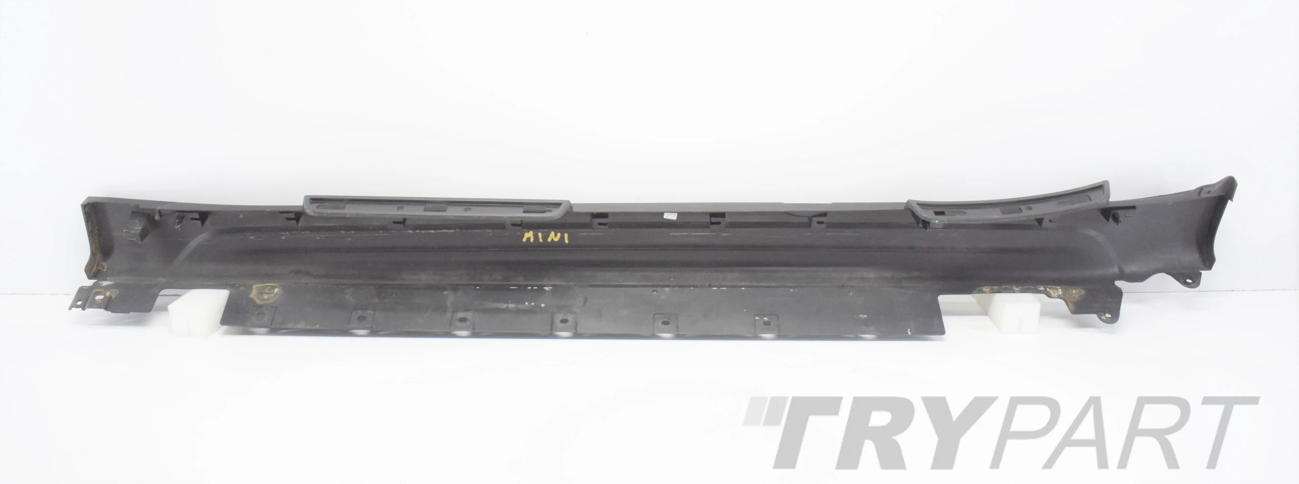 MINI COUNTRYMAN F60 JCW RIGHT SILL PROTECTOR
