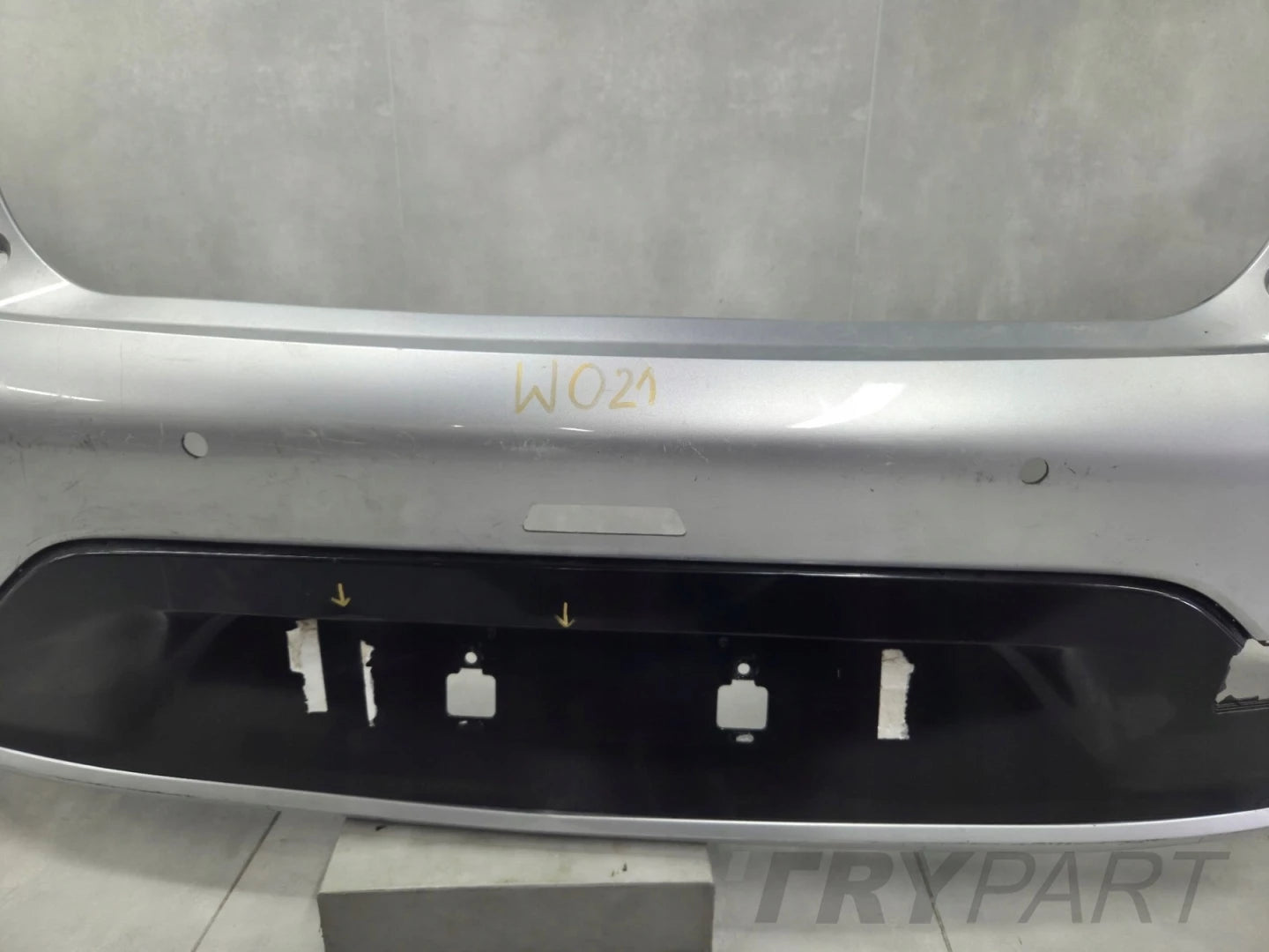 REAR BUMPER Toyota Prius V 23-