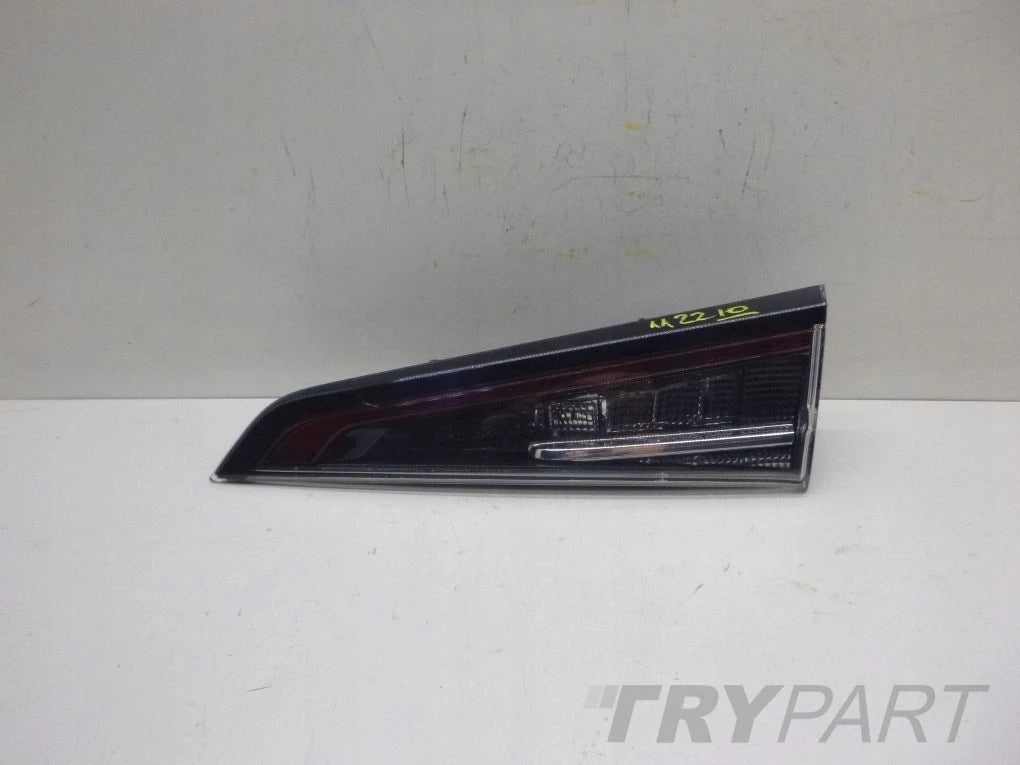 TOYOTA COROLLA E21 KOMBI 18- Right Rear Lamp