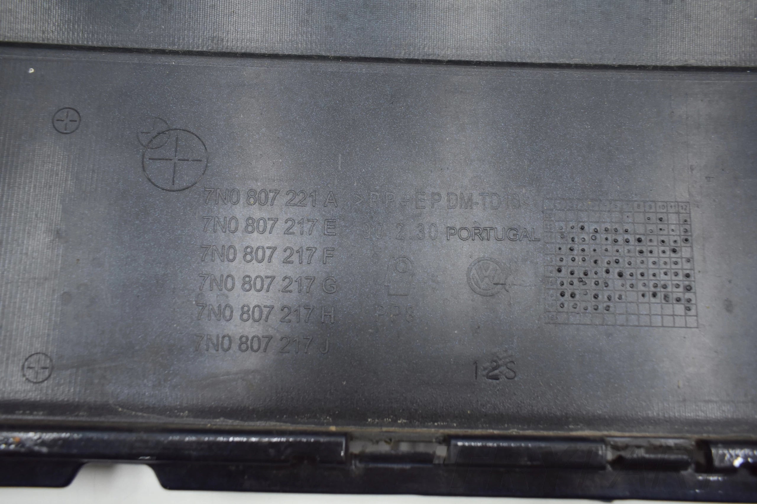 VW SHARAN 7N0 FRONT BUMPER ORG