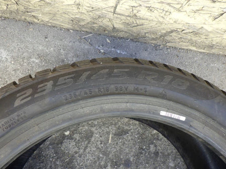 PIRELLI SOTTOZERO 3 235 45 R18 94V winter tire