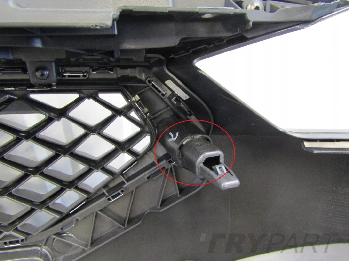 Front Bumper Seat Tarraco 5FJ 18- (Camera)