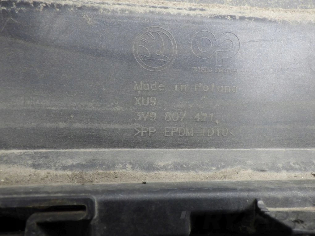 SKODA SUPERB III KOMBI 3V9 Rear Bumper