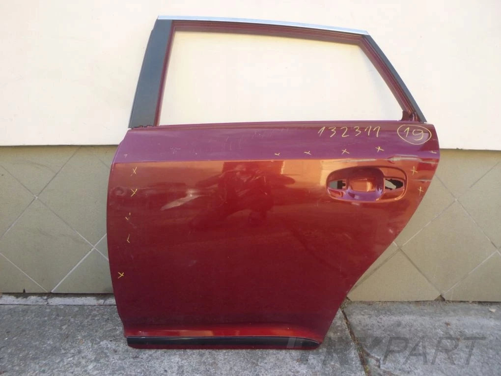 TOYOTA AVENSIS III 3 T27 T29 KOMBI 08- Rear Left Door