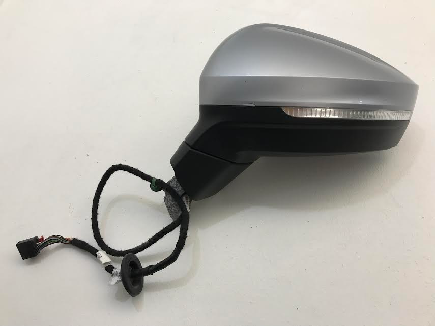 Volkswagen Touareg 3 generation 2018-2024 Left Side Wing Mirror Electric LHD OEM: 761857501E