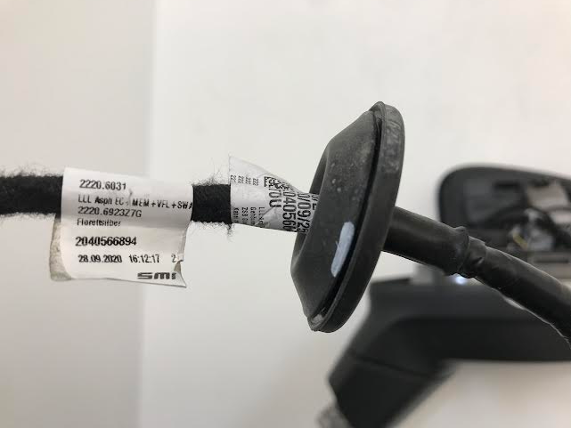 Volkswagen Touareg 3 generation 2018-2024 Left Side Wing Mirror Electric LHD OEM: 761857501E