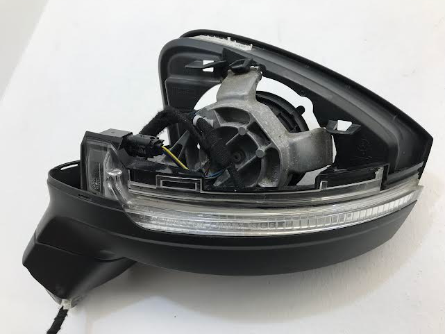Volkswagen Touareg 3 generation 2018-2024 Left Side Wing Mirror Electric LHD OEM: 761857501E
