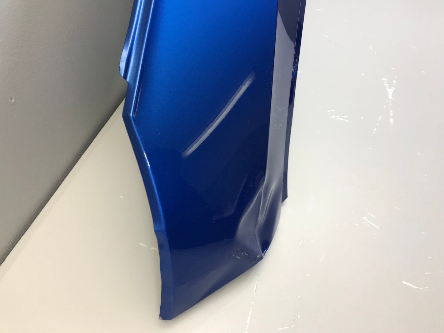 Skoda Kodiaq 2021- Wing Front Left 565821105 ( with defect )