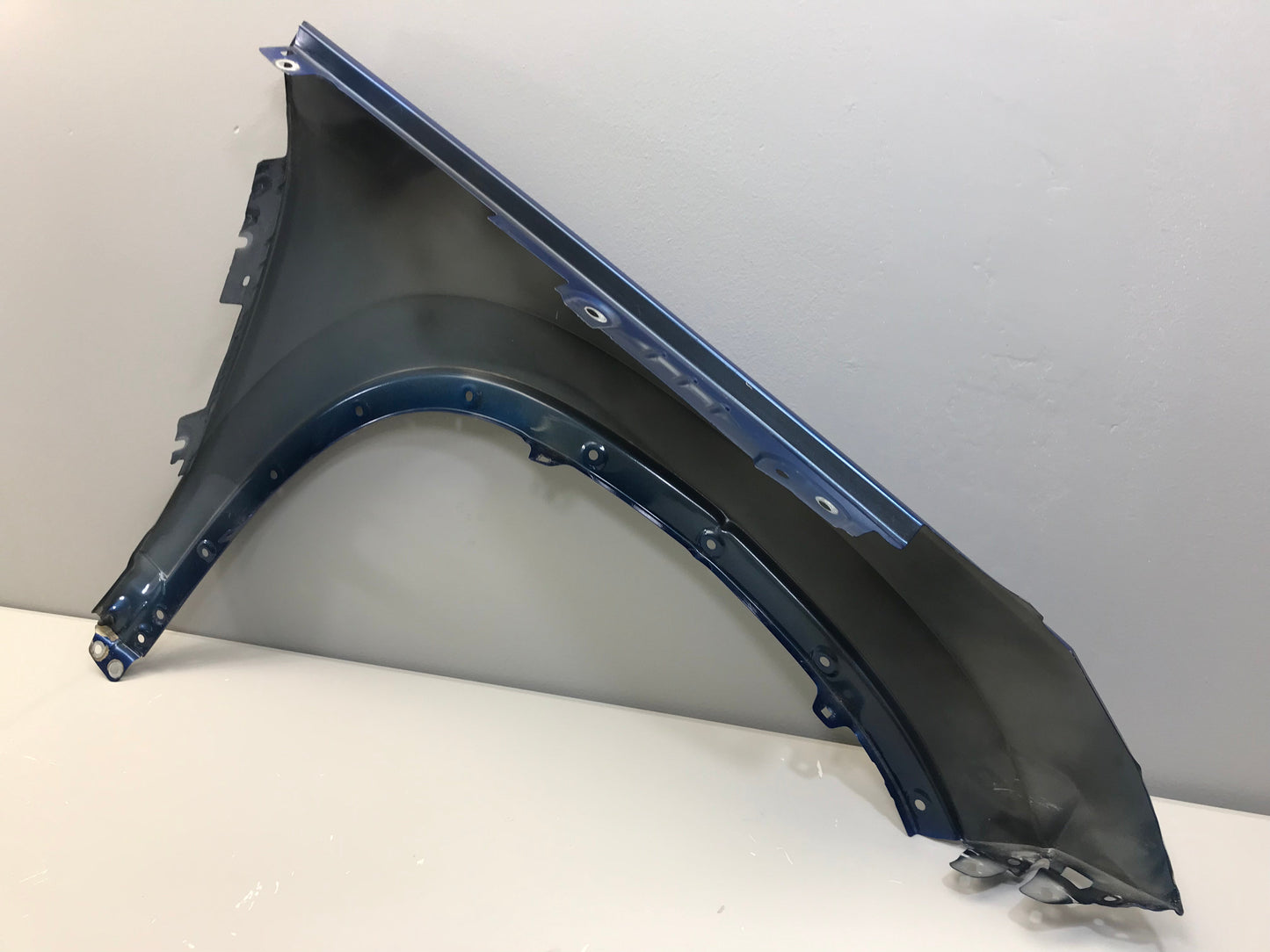 Skoda Kodiaq 2021- Wing Front Left 565821105 ( with defect )
