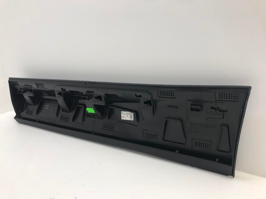 Volvo XC60 2019- Right Rear Door Trim ( Molding ) NEW Genuine OEM: 39846118