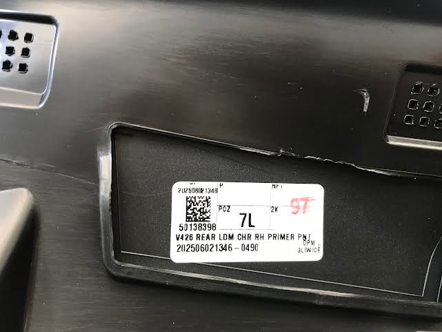 Volvo XC60 2019- Right Rear Door Trim ( Molding ) NEW Genuine OEM: 39846118