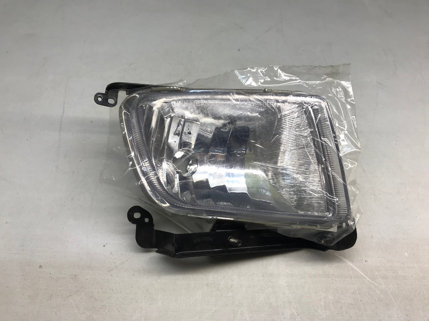 Kia Rio 2006-2011 New Foglight Right Front 922021G000