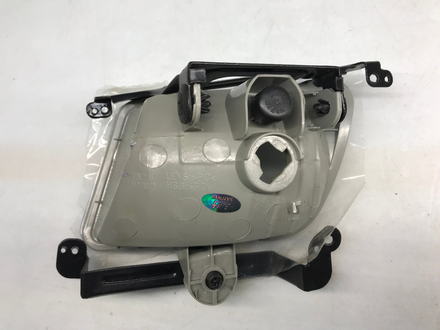 Kia Rio 2006-2011 New Foglight Right Front 922021G000